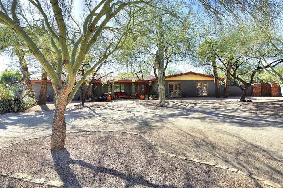 7421 East Berridge Lane