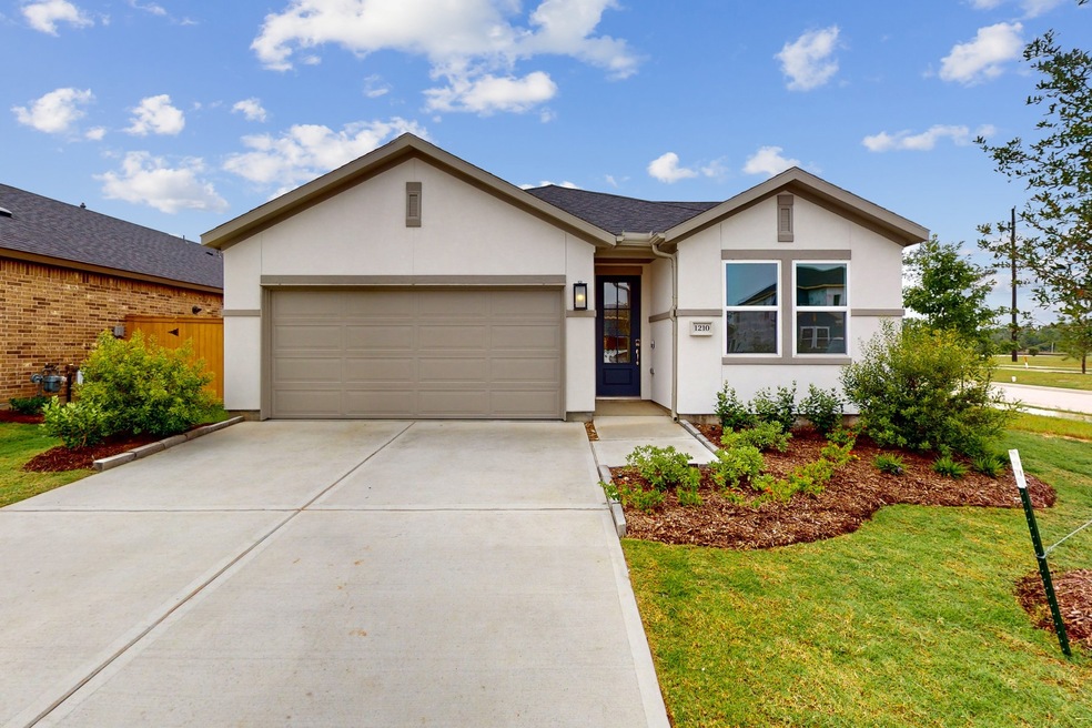 1210 Sugar Dr, Tomball, TX 77375 - photo 1