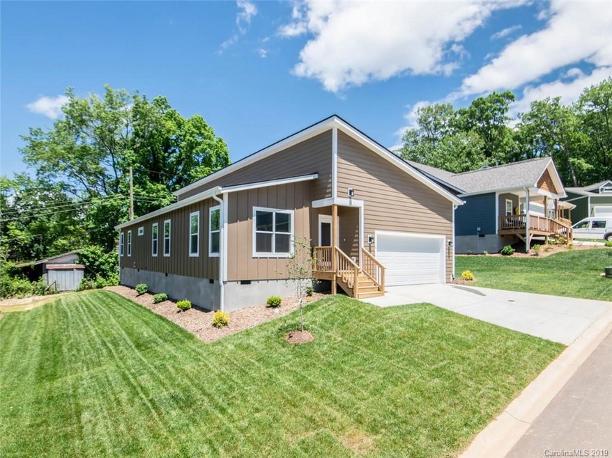 18 Woodbridge Park Dr unit 15, Asheville, NC 28803 - photo 1