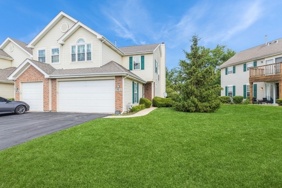 7412 Grandview Ct unit 196, Carpentersville, IL 60110 - photo 1