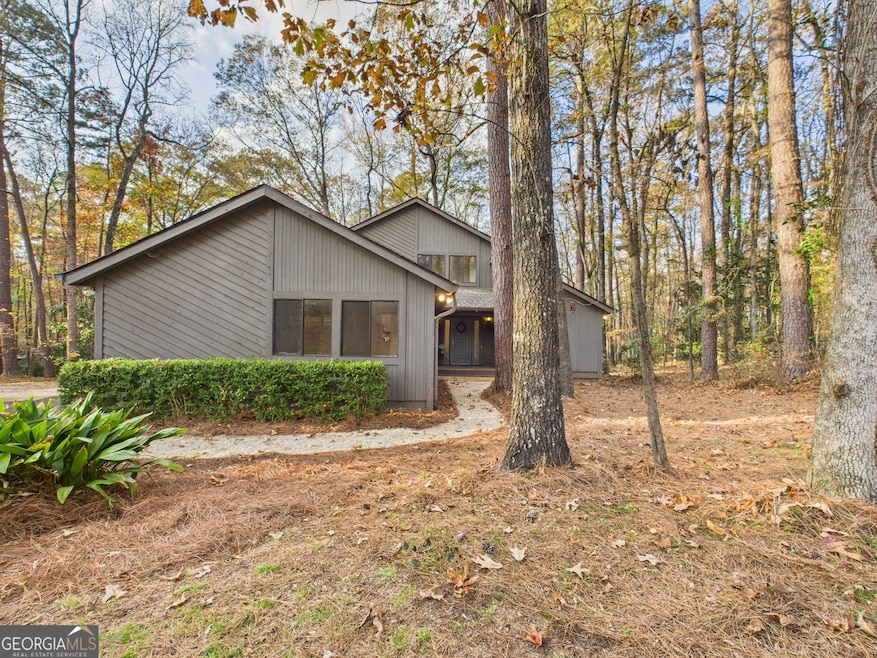 202 Hilltop Cir, Macon, GA 31210 - photo 1