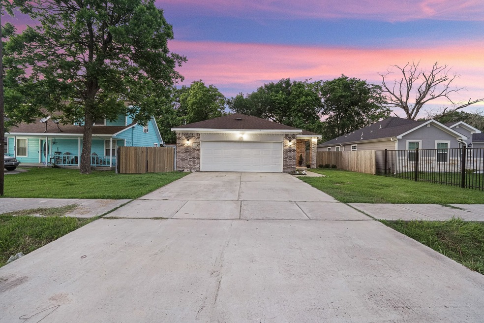 2108 Wavell St, Houston, TX 77088 - photo 1