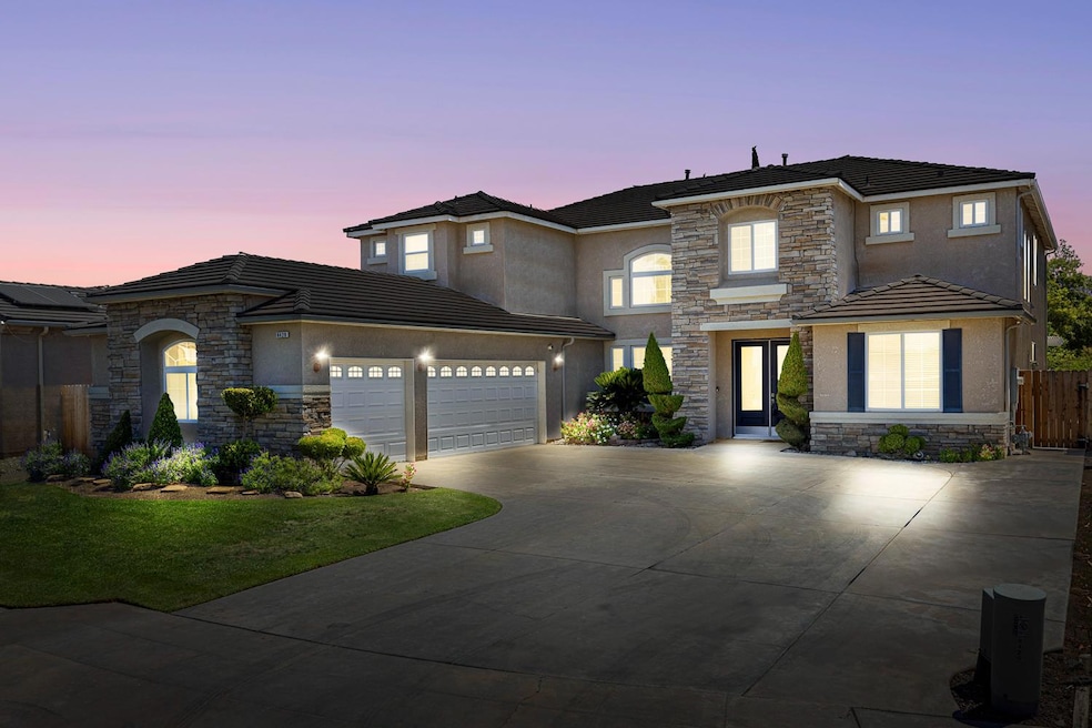 8420 N Ann Ave, Fresno, CA 93720 - photo 1