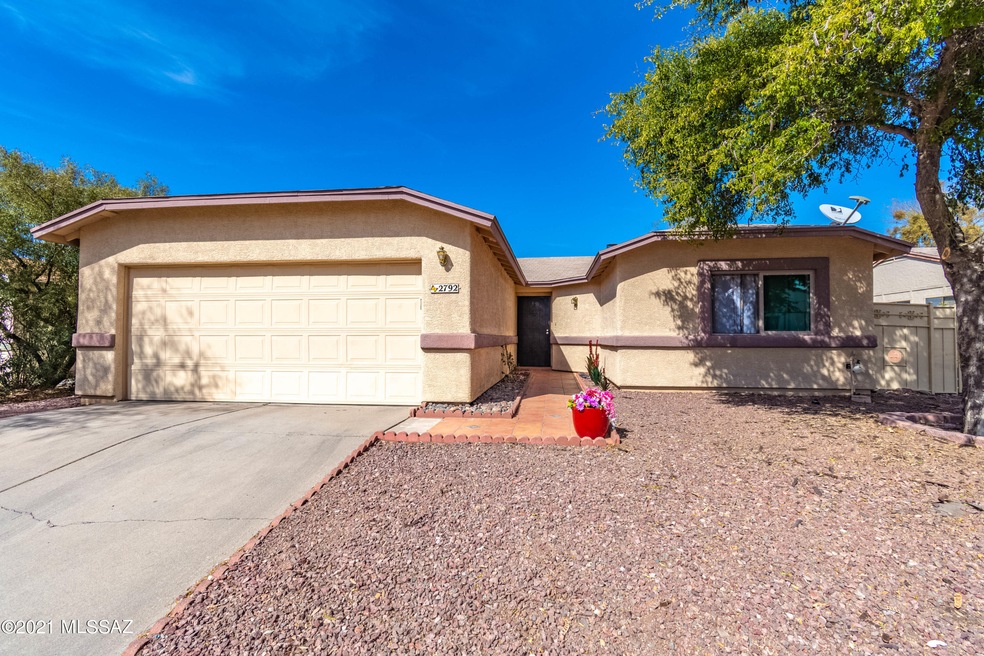 2792 W Firebrook Rd__030