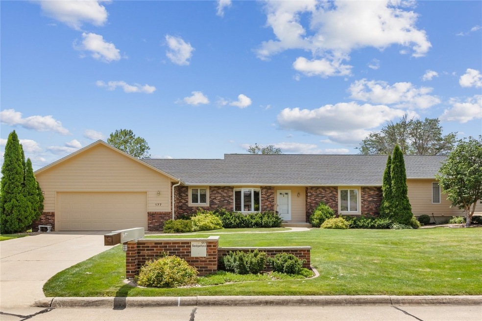 177 Sedgeford SE unit A, Cedar Rapids, IA 52403 - photo 1