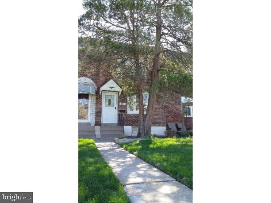 811 Surrey Ln, Glenolden, PA 19036 - photo 1