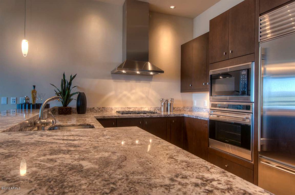 High-end Gourmet Kitchen