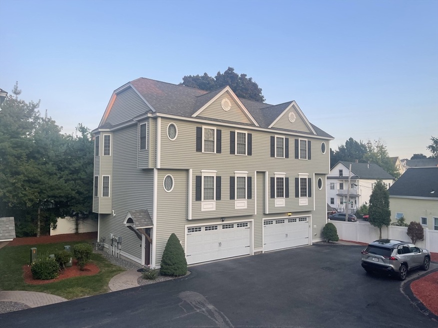 126 Smith St unit 1, Lowell, MA 01851 - photo 1