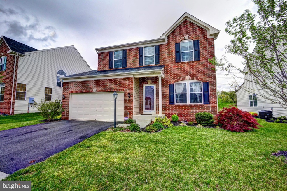 25051 White Sands Dr, Chantilly, VA 20152 - photo 1