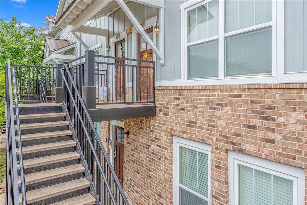 1725 Harvey Mitchell Pkwy S unit 1727, College Station, TX 77840 - photo 1