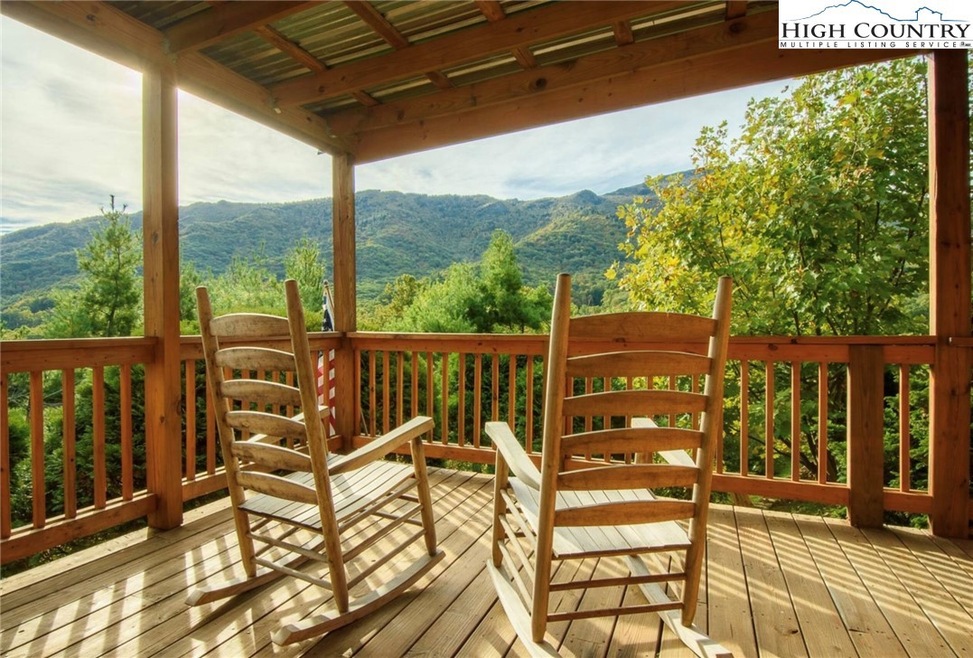 184 Dutch Treat Rd, Banner Elk, NC 28604 - photo 1