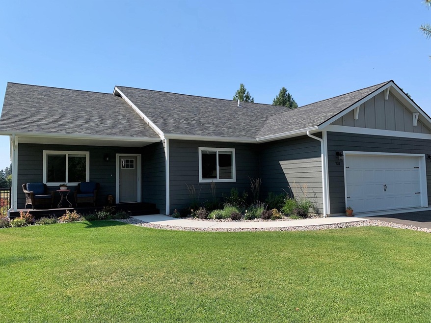 Front elevation summer