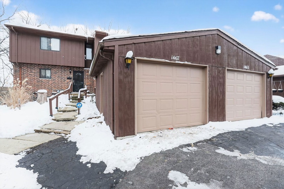 1467 Midland Ct unit 3, Joliet, IL 60436 - photo 1