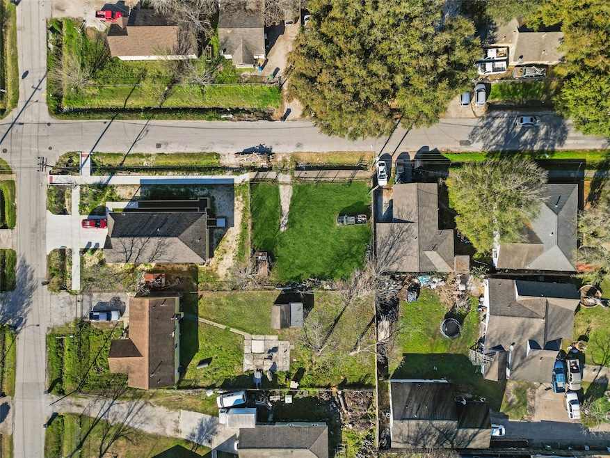 8604 Helmers St, Houston, TX 77022 - photo 1