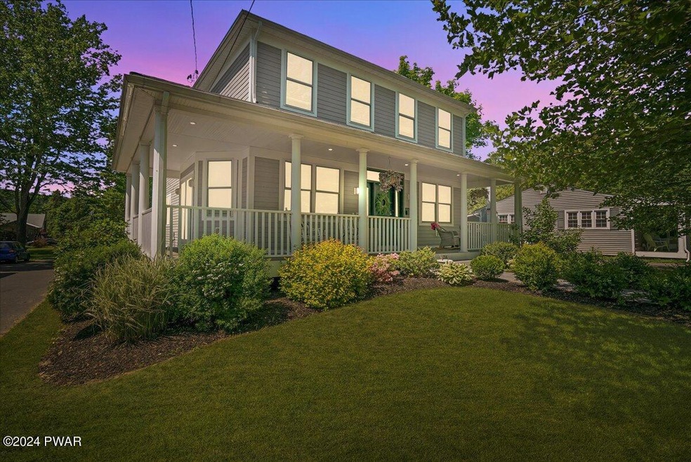 214 W Sarah St, Milford, PA 18337 - photo 1