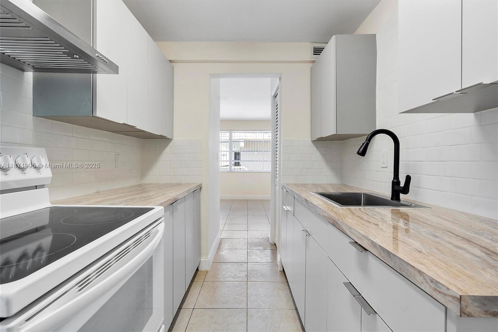 For Rent $1,999/month