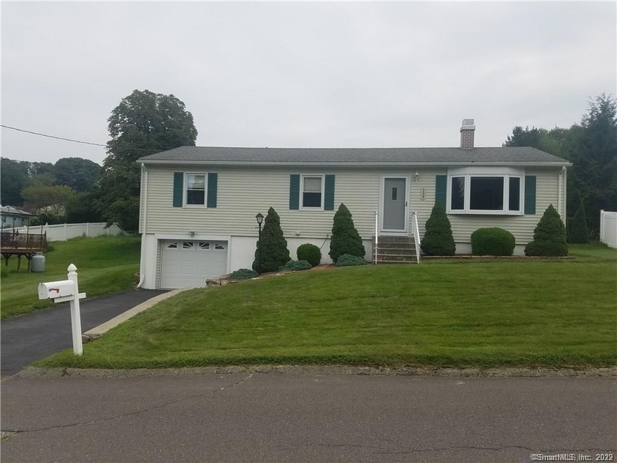 133 Hickory Hill Dr, Waterbury, CT 06708 - photo 1