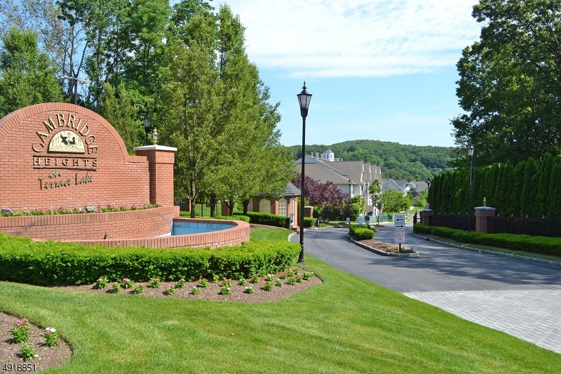 255 Winthrop Dr unit 55, Butler, NJ 07405 - photo 1