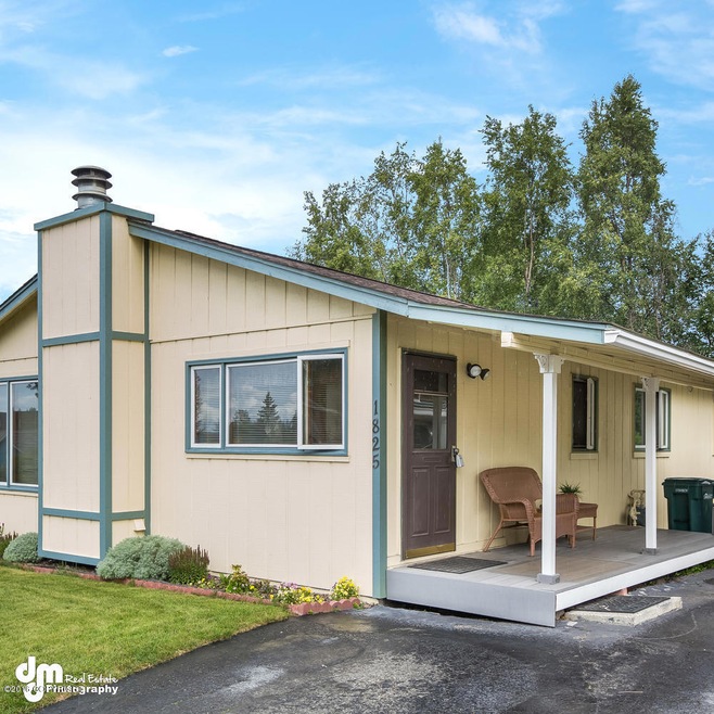 1825 E 57th Avenue Anchorage-large-002-2