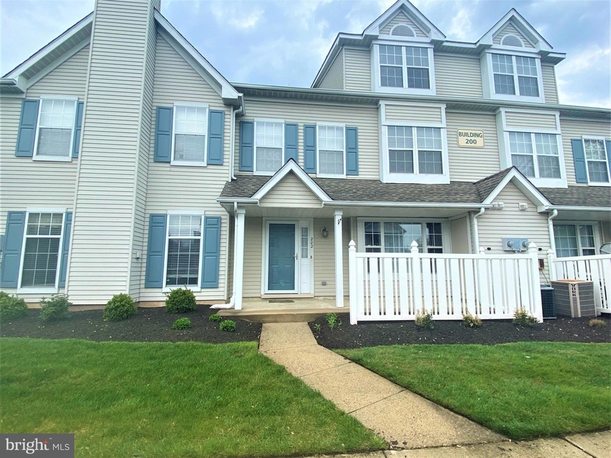202 Oliphant Ln unit 202, Mount Laurel, NJ 08054 - photo 1