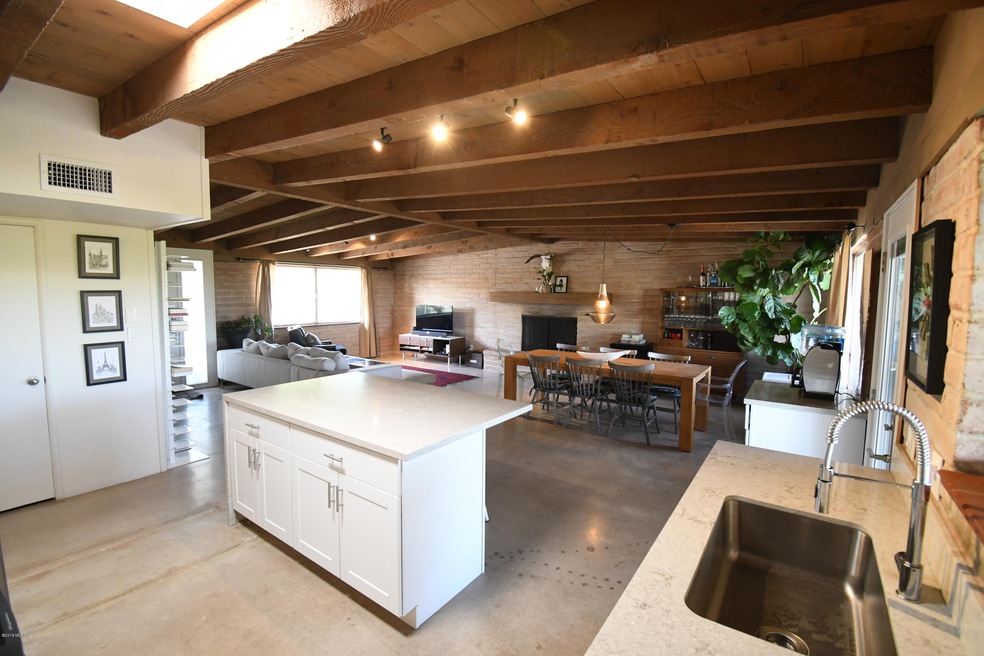 kitchen family room 2