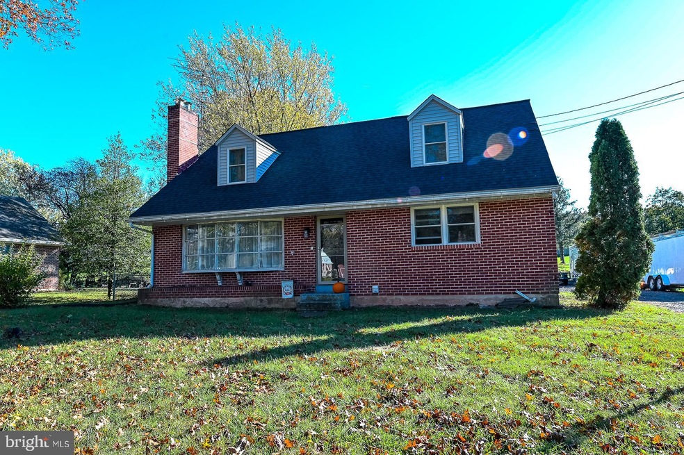 2290 Princeton Ave, Pottstown, PA 19464 - photo 1