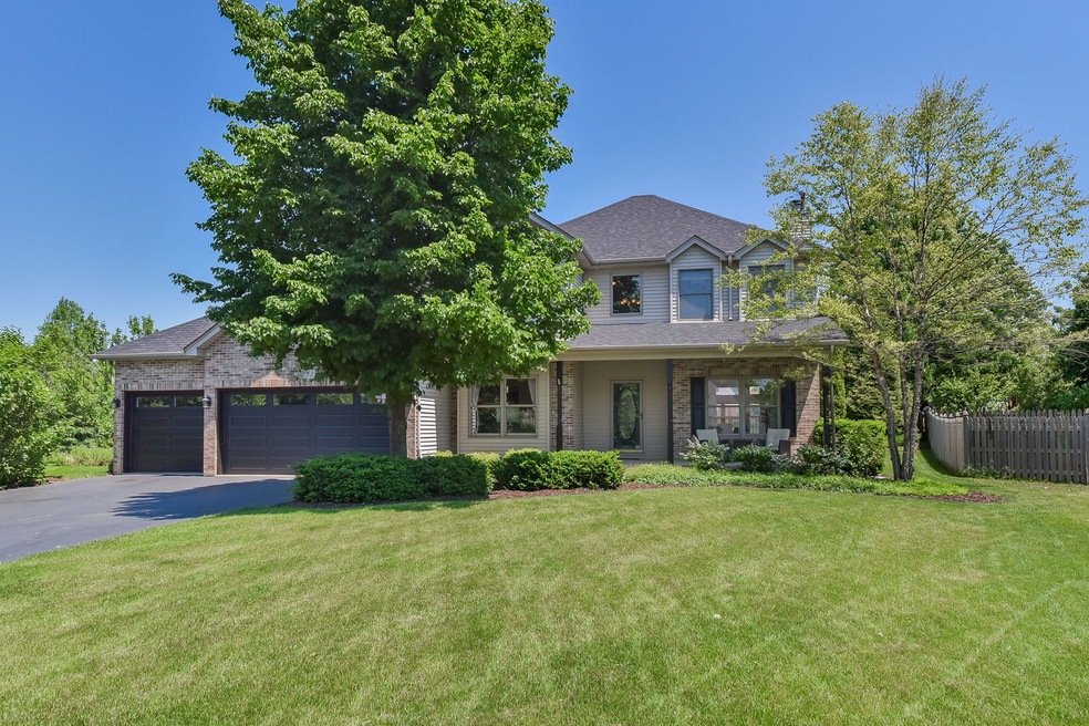 431 Camden Cir, Oswego, IL 60543 - photo 1