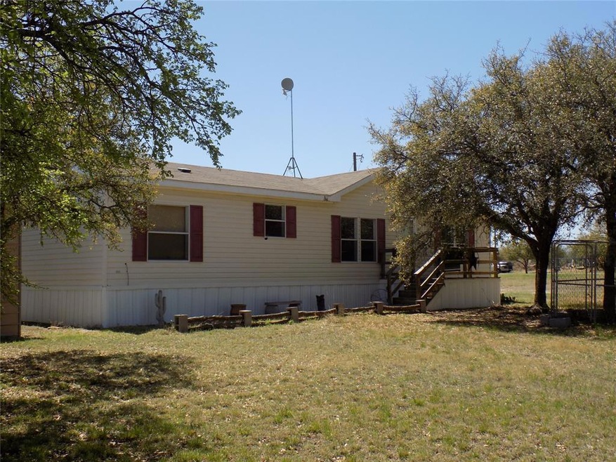302 Cowboys Ln, Springtown, TX 76082 - photo 1