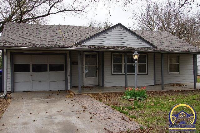 2523 SW 23rd St, Topeka, KS 66611 - photo 1