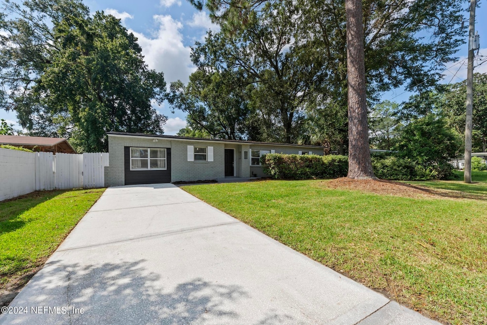5416 Attleboro St, Jacksonville, FL 32205 - photo 1