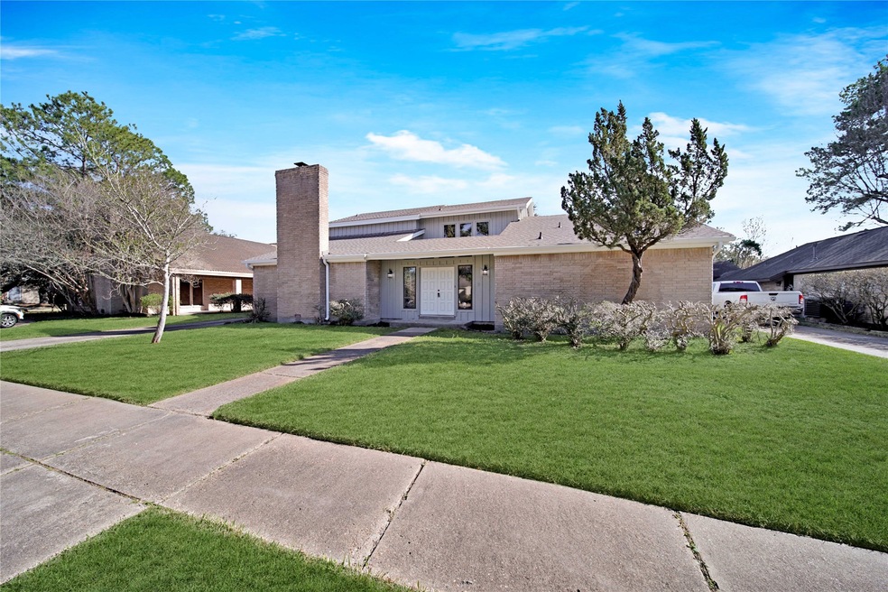 5507 Moss Glenn Ln, Houston, TX 77088 - photo 1