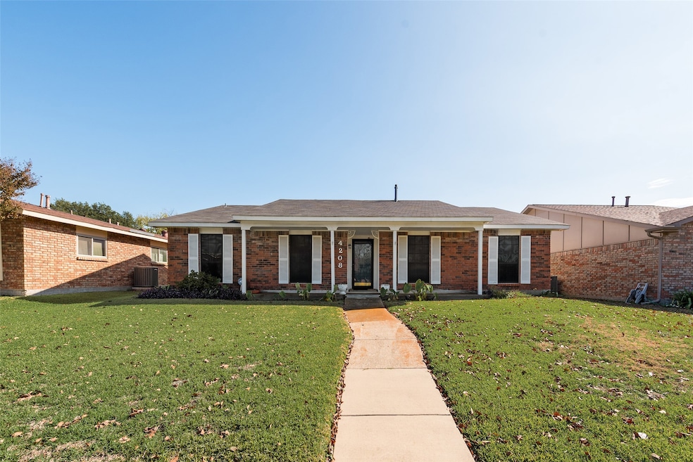 4208 Arbor Dr, Mesquite, TX 75150 - photo 1