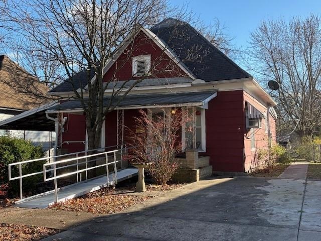 2014 Maple Ave, Parsons, KS 67357 - photo 1