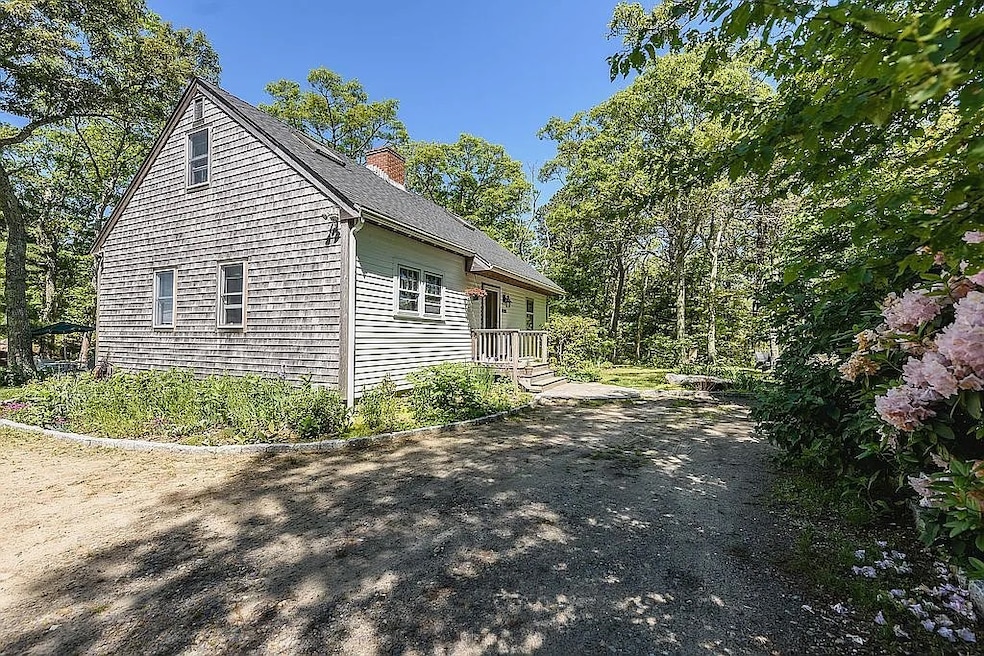 211 Edgartown Vineyard Haven Rd, Tisbury, MA 02568 - photo 1