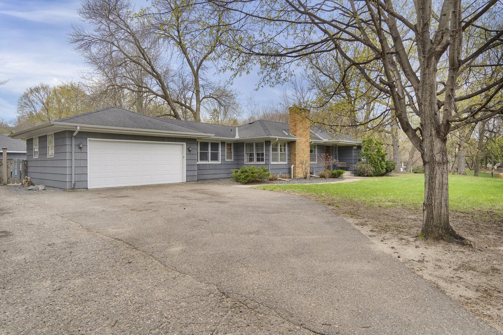 19565 Rosedale Ave, Excelsior, MN 55331 - photo 1