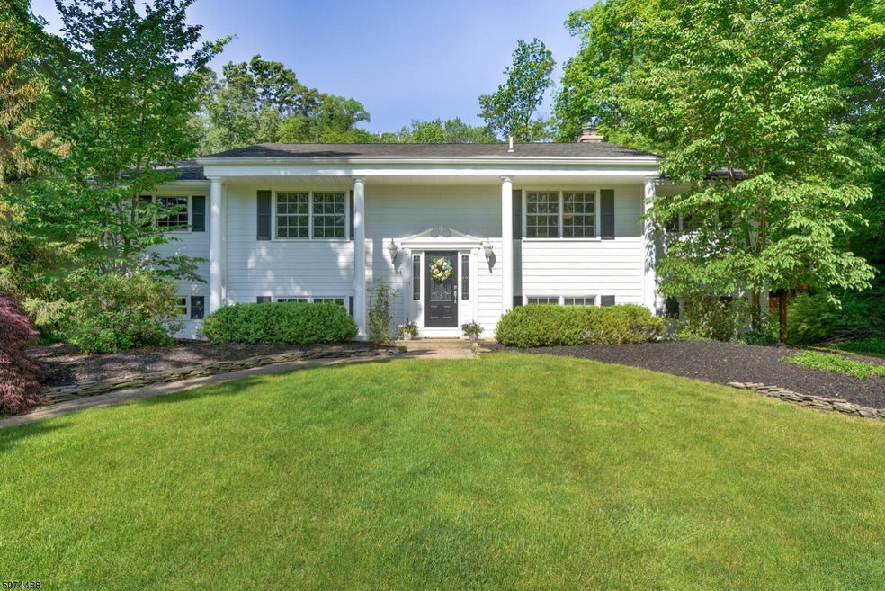 34 Chilhowie Dr, Kinnelon, NJ 07405 - photo 1