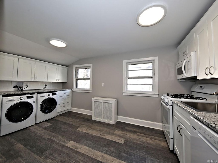 1306 Henry Ave unit 2nd fl, Mamaroneck, NY 10543 - photo 1