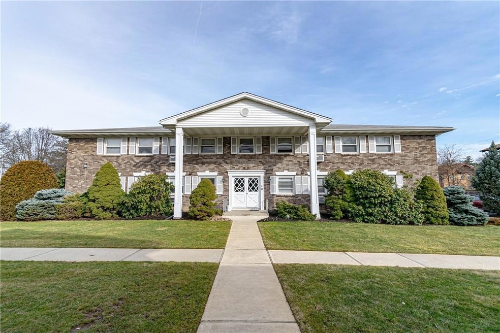 8 Normandy Village unit 3, Nanuet, NY 10954 - photo 1