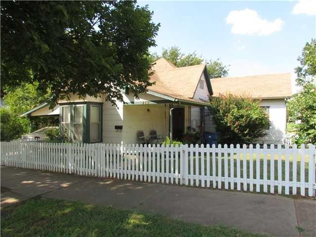 412 E Warner Ave, Guthrie, OK 73044 - photo 1