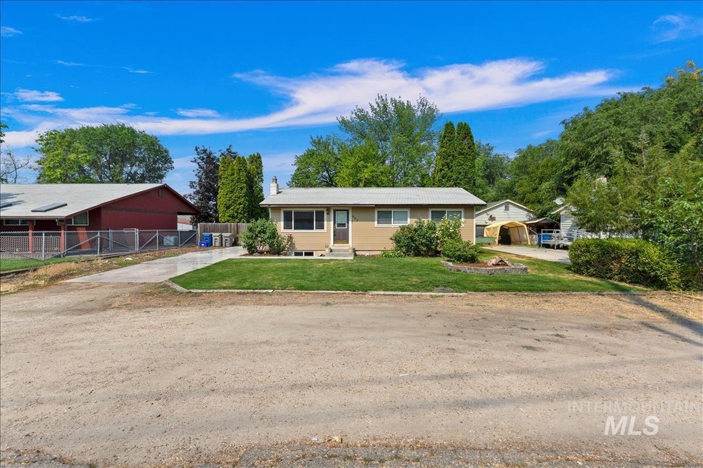907 S Chestnut St, Nampa, ID 83686 - photo 1