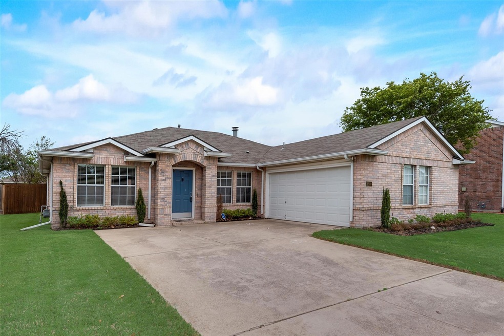 4509 Sunny Brook Dr, Rowlett, TX 75088