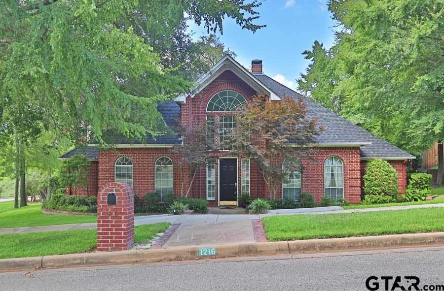1216 Ashwood Dr, Tyler, TX 75703 - photo 1