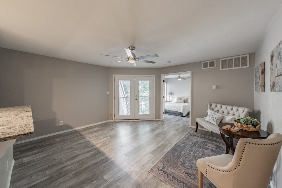 2311 Balsam Dr unit H305, Arlington, TX 76006 - photo 1