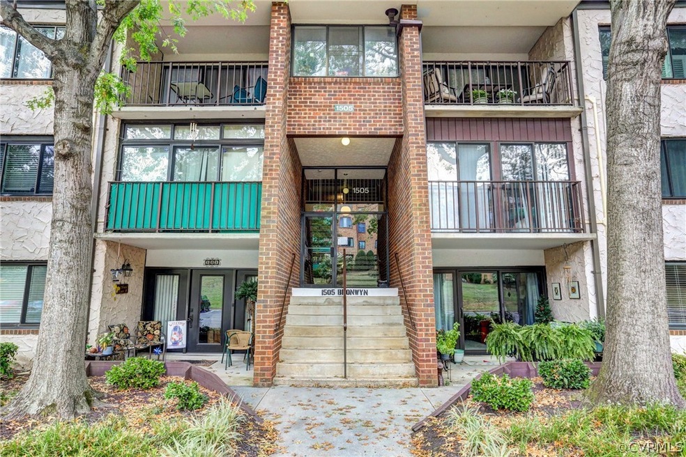 1505 Bronwyn Rd unit 302, Henrico, VA 23238 - photo 1