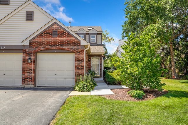 1679 Autumn Ave unit D, Schaumburg, IL 60193 - photo 1