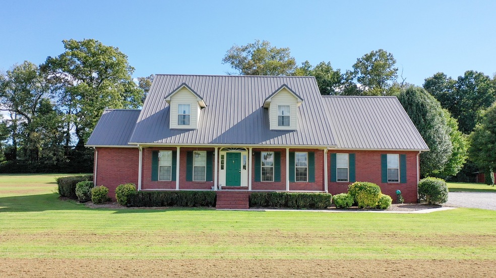 Welcome home to 89 Logan Chapel Road! 