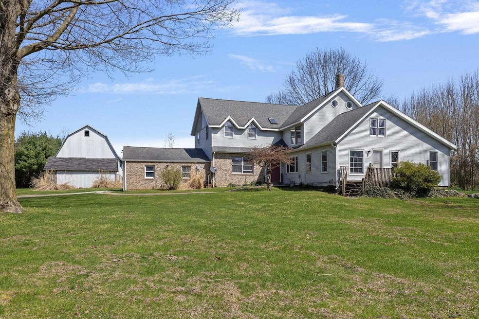 Hipps Hollow front of house