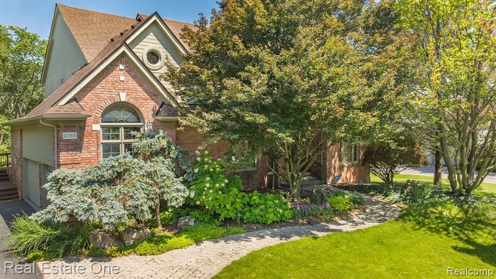 6745 Charing Crossing, West Bloomfield, MI 48322 - photo 1