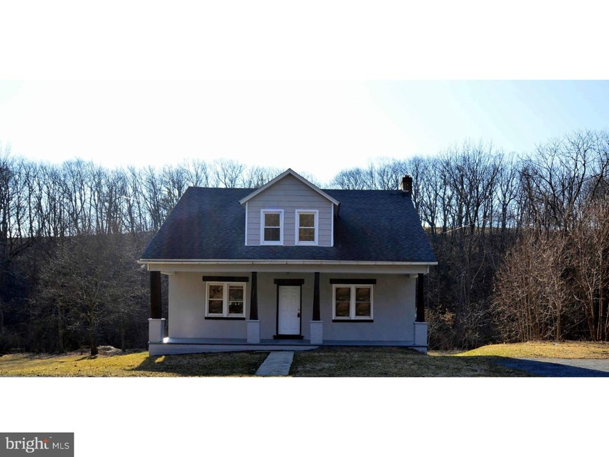 251 Monocacy Dr, Bath, PA 18014 - photo 1