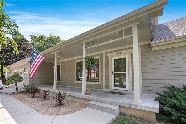 6821 Bluejacket St, Shawnee, KS 66203 - photo 1